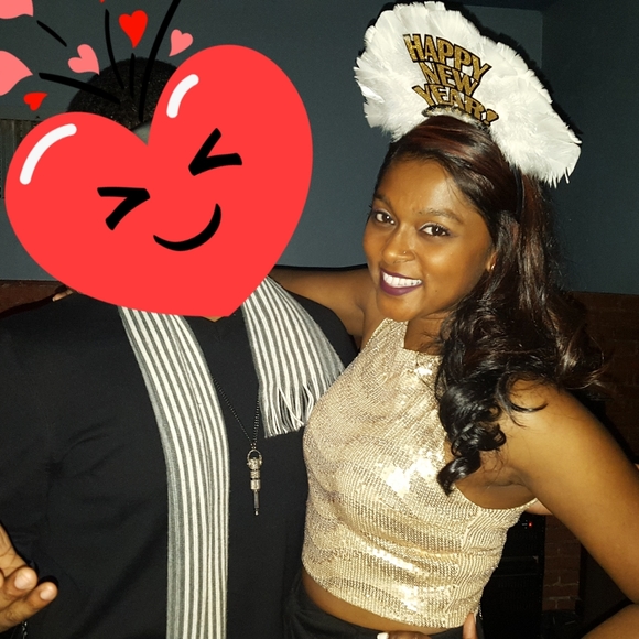 Gold Sequence Crop Top - Picture 5 of 6